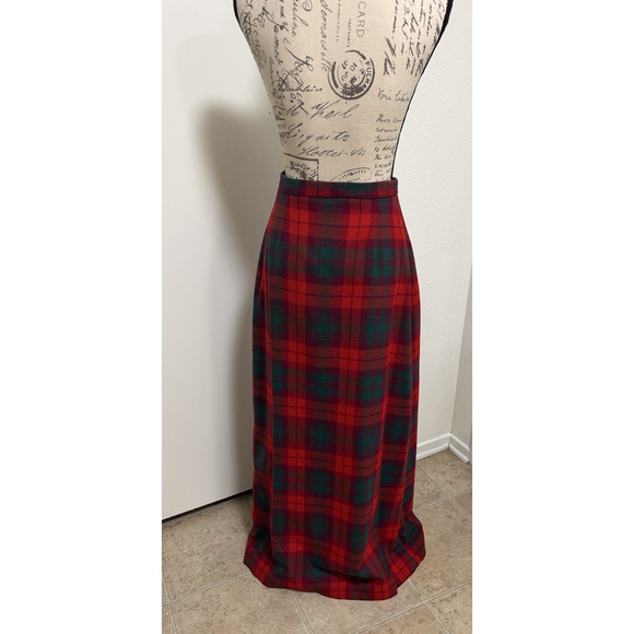 Vintage Robinson's Skirt Womens 12 Red Wool Tartan Plaid A-Line Button Front - Picture 3 of 13